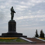 Памятник Чкалову В.П. Облицовка парапетов гранитом